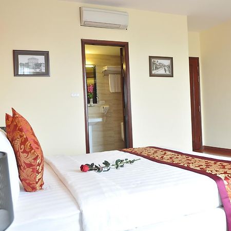Hanoi Legacy Hotel - Hoan Kiem Екстер'єр фото