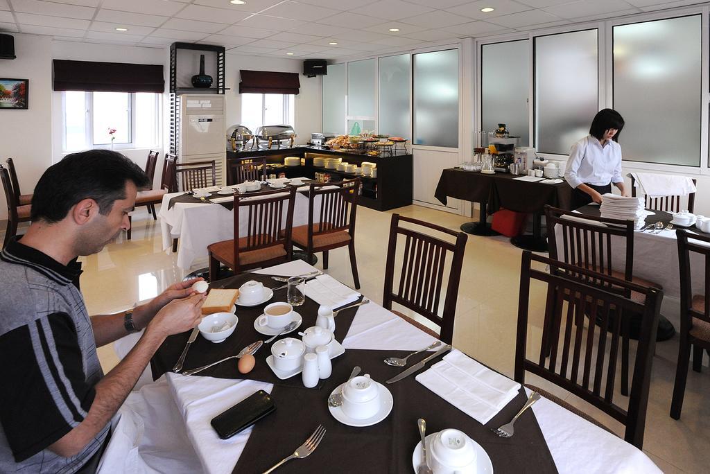 Hanoi Legacy Hotel - Hoan Kiem Екстер'єр фото