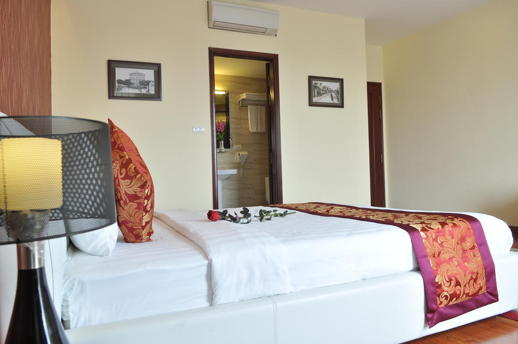 Hanoi Legacy Hotel - Hoan Kiem Екстер'єр фото